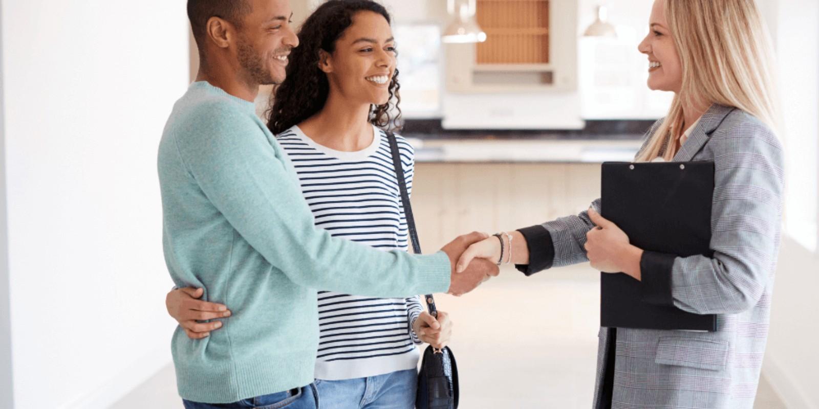 La Importancia de una Tarjeta de Presentación Electrónica para Agentes Inmobiliarios